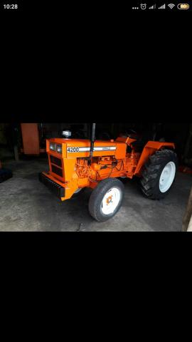 Vendo ou troco trator Agrale 4200