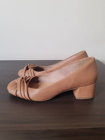 sapato social bege feminino