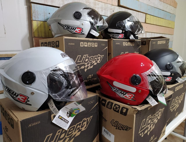 Capacete