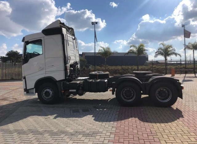 VOLVO FH 540 TRANÇADO I-SHIFT AUTOMÁTICO