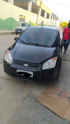 VENDE-SE FORD FIESTA