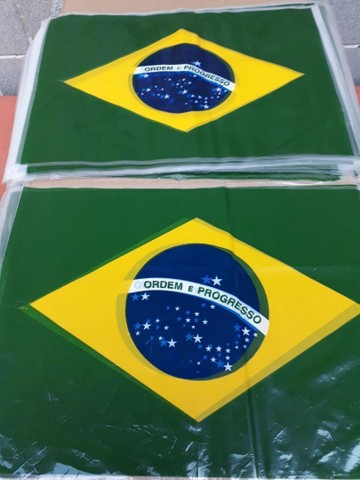 80 Peças / Bandeiras. - Foto 3