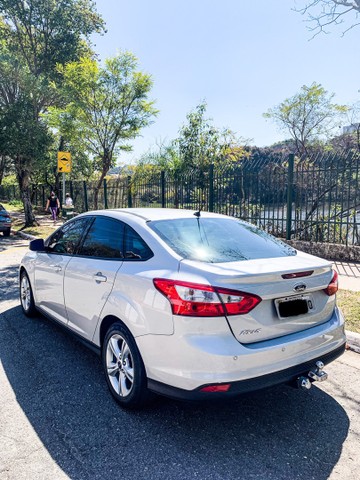 FOCUS SEDÃ 1.6 16V S FLEX 2014 AUTOMÁTICO  MENOR KM DA OLX C/39.500KM 