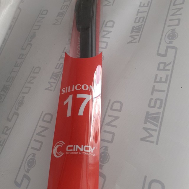 Palheta silicone universal.  17". Nova. Colocada.