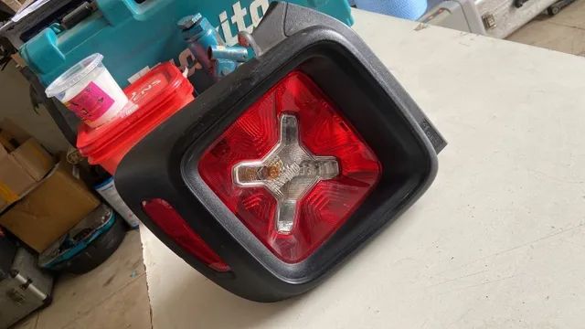 Lanterna esquerda renegade 2020