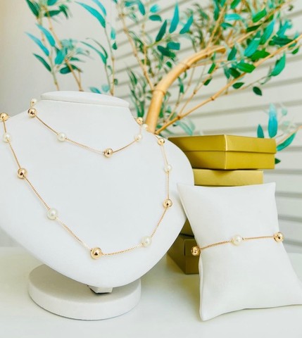 Conjunto em Pérolas Semijoia 