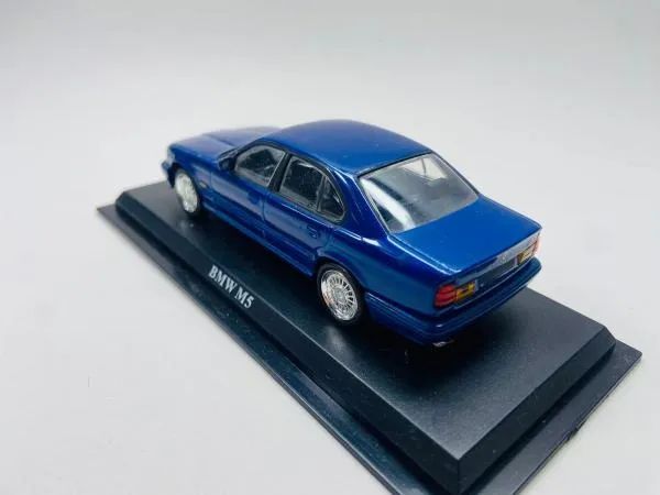 Bmw Collection - Bmw M5 1/43 - Foto 3