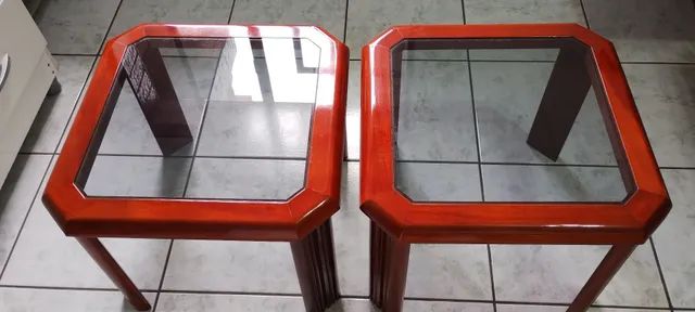 Mesa de Madeira Maciça em Mogno    