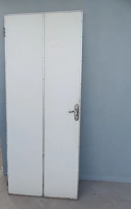 Porta de PVC e alumínio 83x2,05 - Foto 2