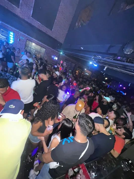 Hangar Gastrobar completo - Foto 9