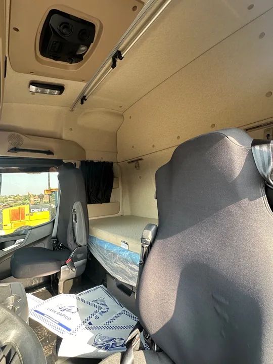 ACTROS 2651 6x4 ano 2022 com 67mil kms - Foto 10