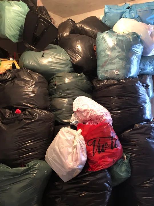 vários retalhos para enchimento 