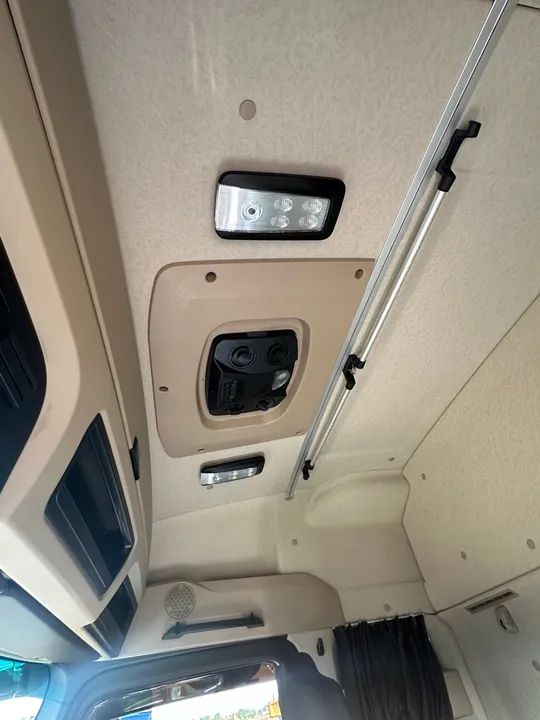 ACTROS 2651 6x4 ano 2022 com 67mil kms - Foto 13