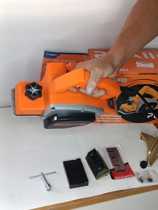 Plaina elétrica profissional 600w com assessorios  - Foto 4