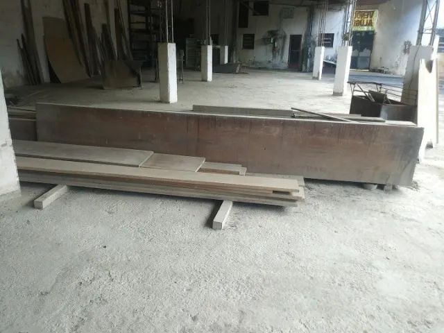 Pranchões largos e novos de massaranduba.