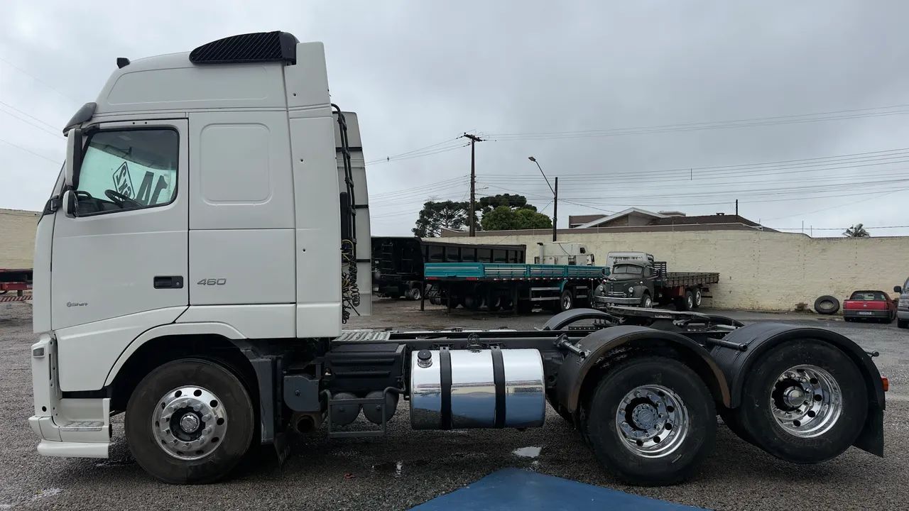 FH 460 Globetrother 6x2 2014 único dono  - Foto 5