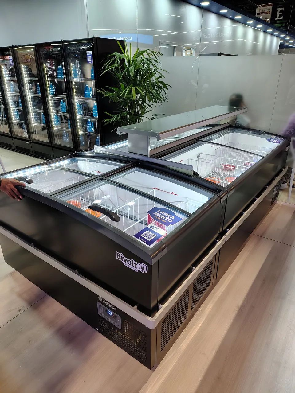 Gelopar Expositores Refrigerados - Para Comércio - Foto 4