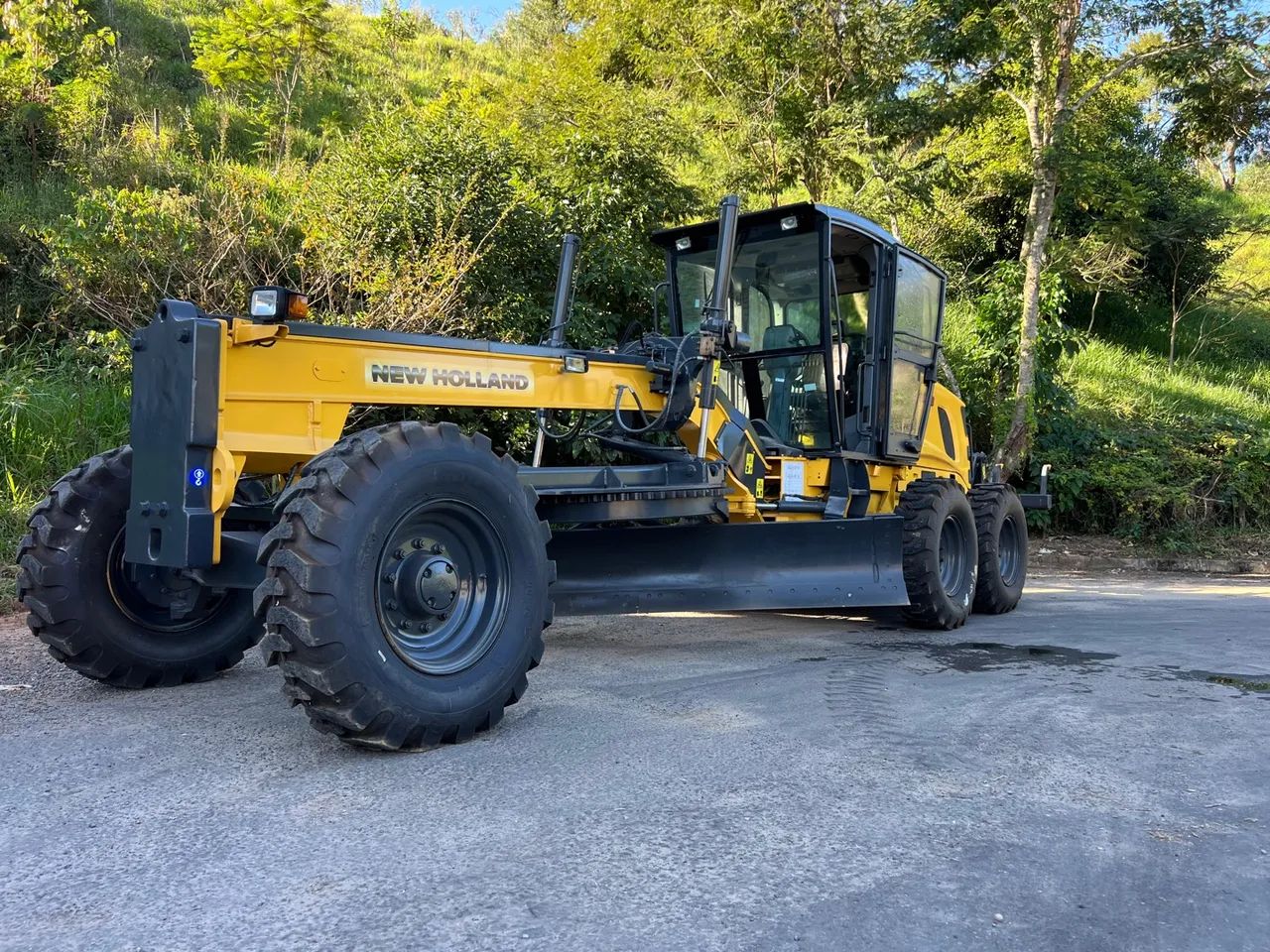 MOTONIVELADORA NEW HOLLAND RG140B - Foto 6