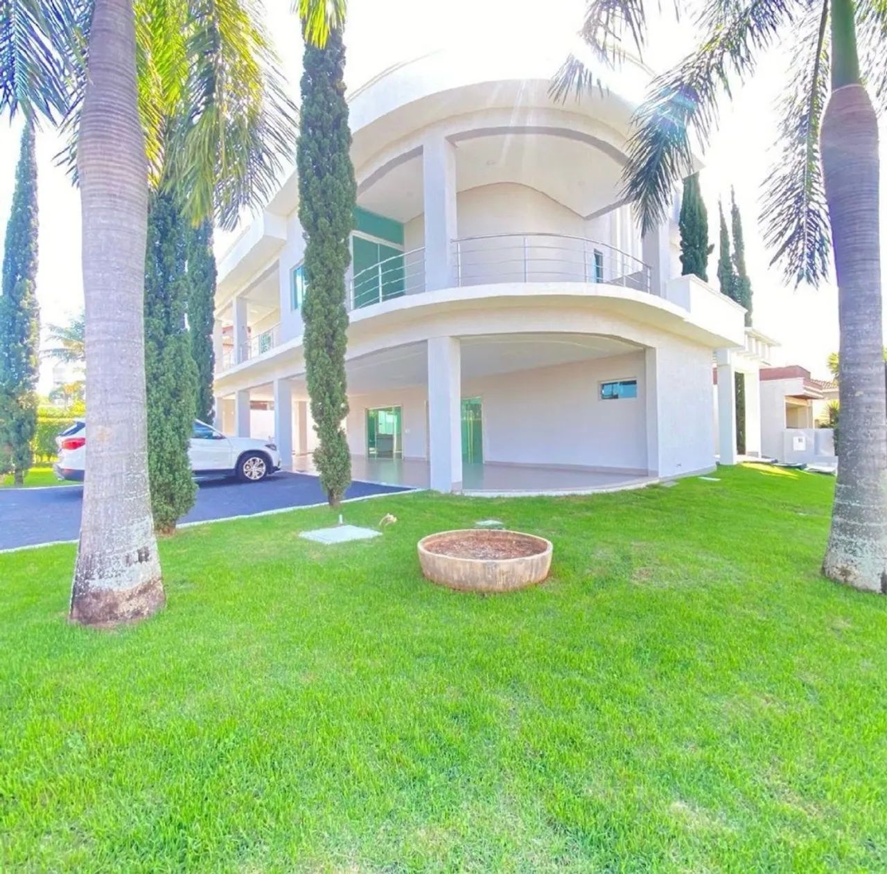À VENDA- Sobrado de esquina Jardins Madri - Goiânia/ GO 