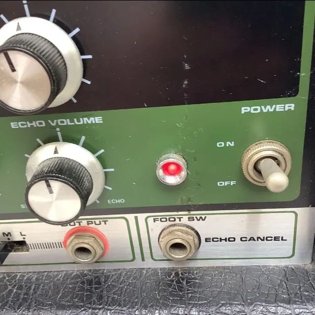 Roland Re-201 Space Echo Todo original ! - Instrumentos musicais