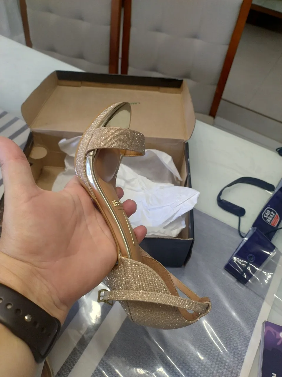 Sandália Feminina Dourada Vizzano NOVA!