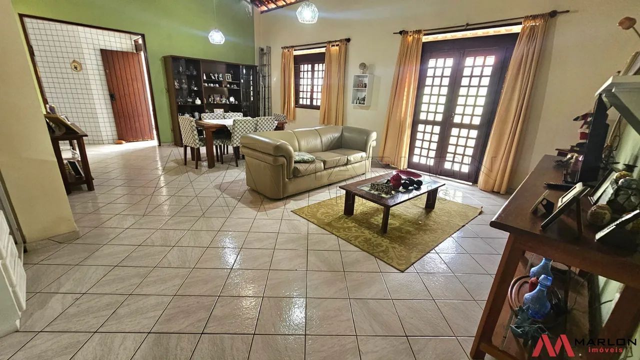 Casa em Candelária, 4 quartos, sendo 2 suítes, jardim, próx ao TRT, 300m². - Foto 5