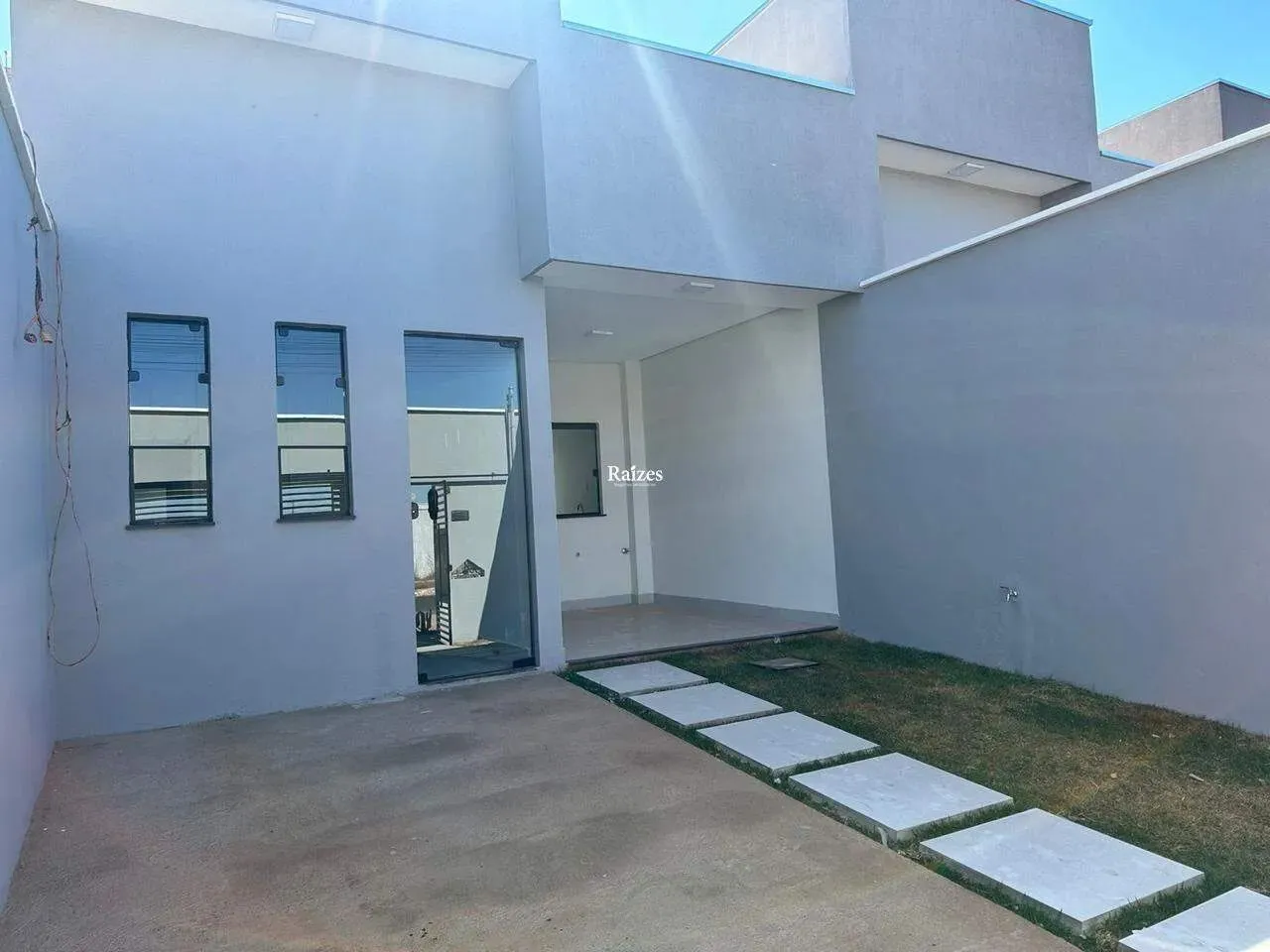 CASA NOVA COM 3/4 SENDO 1 SUÍTE NO JARDIM HOLANDA