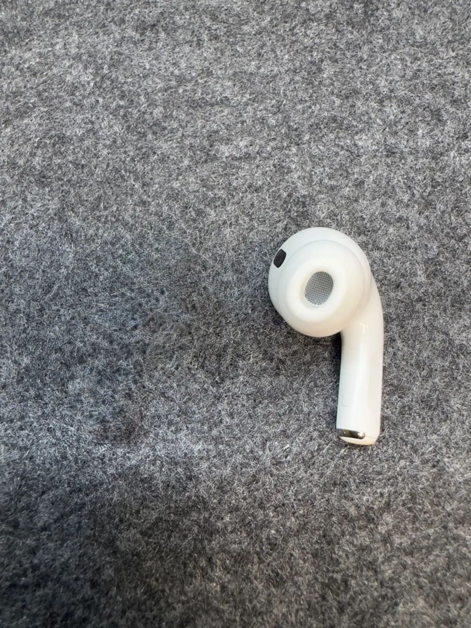AirPods Pro 2 (Lightning) Modelo A2699 - Case + Lado Esquerdo AirPods Pro 2 (Lightning) Modelo A2699 - Case + Lado Esquerdo