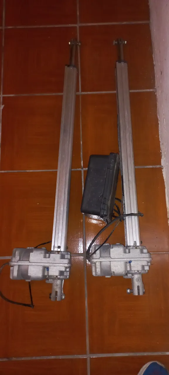 2 Motores pivo com placa e controle
