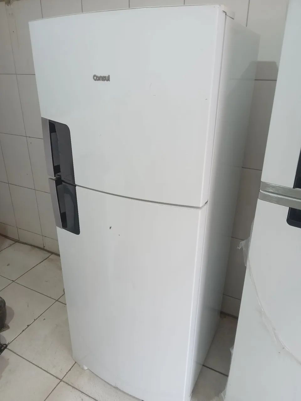 Geladeira Consul Frost Free 220V seminova  - Foto 2