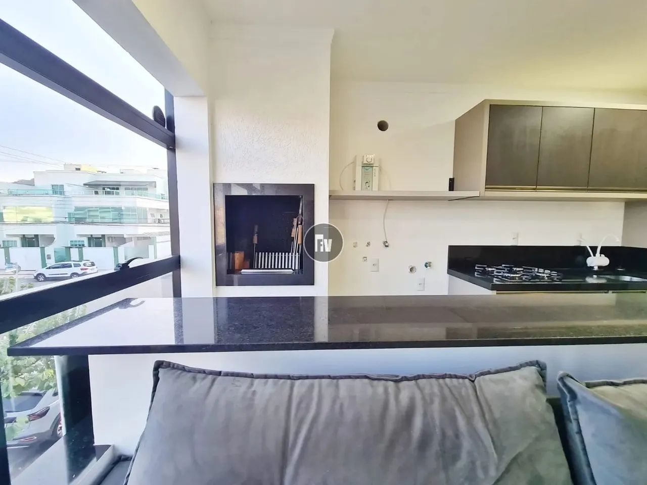 Apartamento 2 Quartos Semi Mobiliado aluguel anual Praia Brava