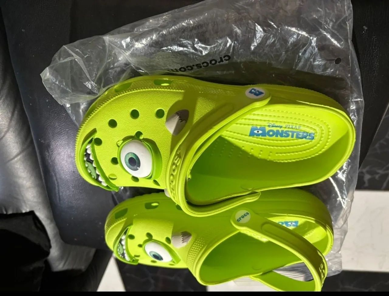 SANDÁLIA CROCS MONSTRO S.A. - Foto 4