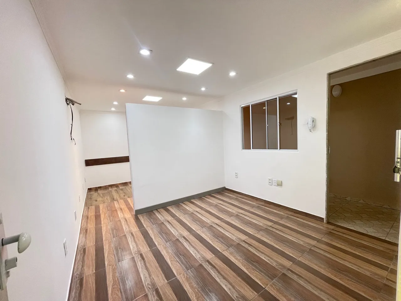 Sala comercial para locação com 38m2- Cocal- Vila Velha-ES