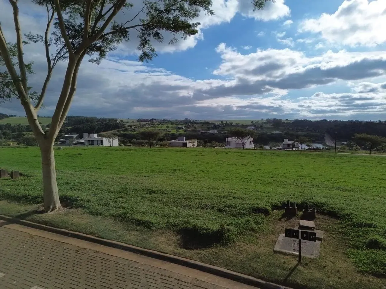 Terrenos em Condomínios à venda em Jardins de Monet Residence, Maringá-PR