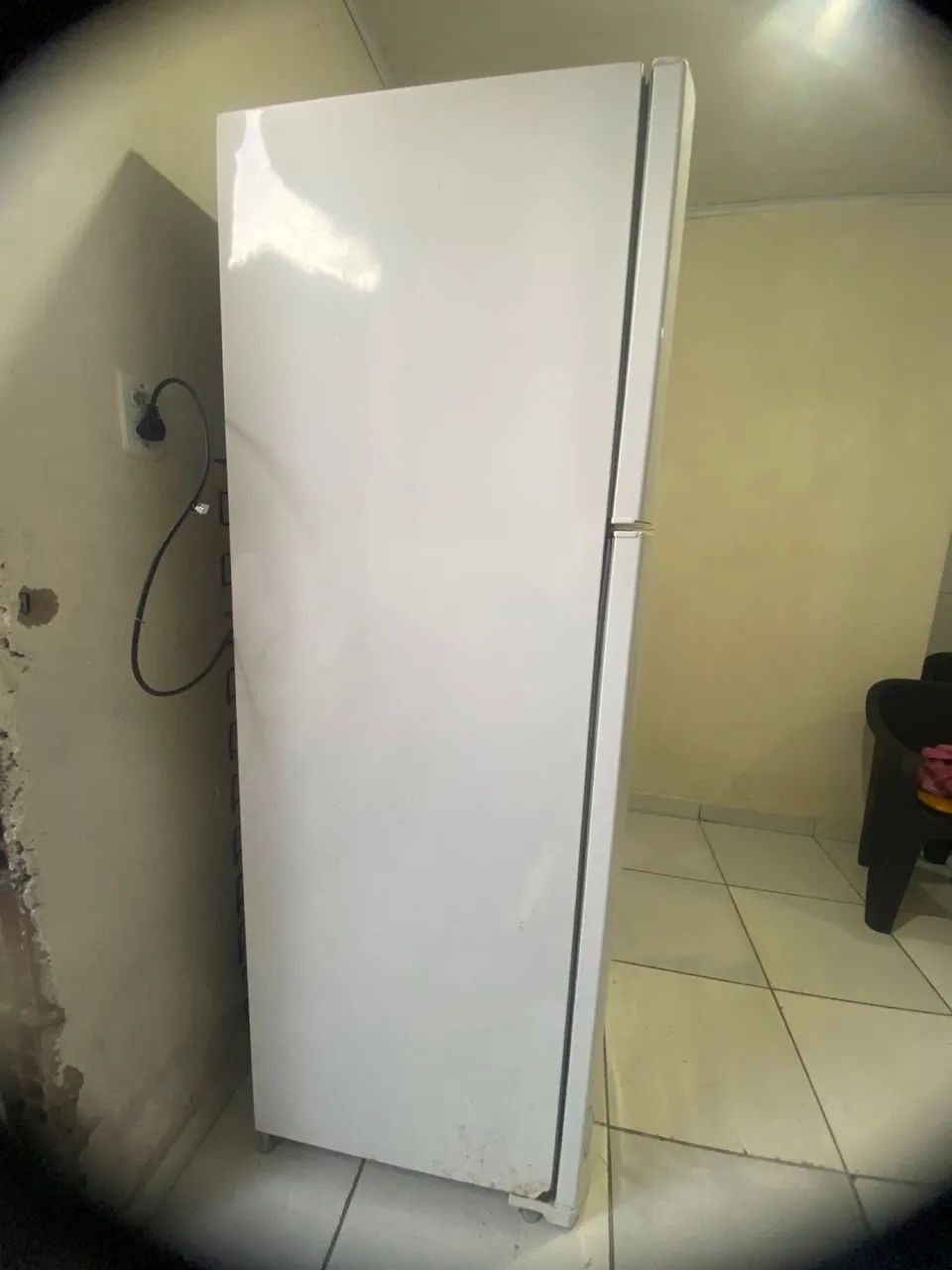 GELADEIRA FROST FREE BEM CONSERVADA - Foto 5