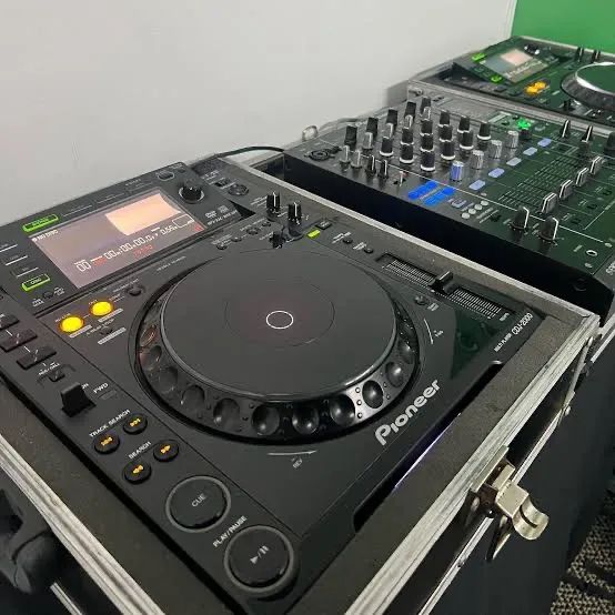 Conjunto de Caixas de Som EON para DJ + cases DJ profissional - Foto 3