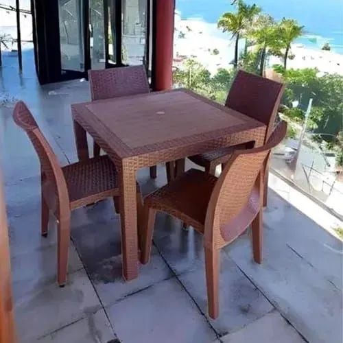Jogo de mesa com 4 cadeiras  - Foto 3