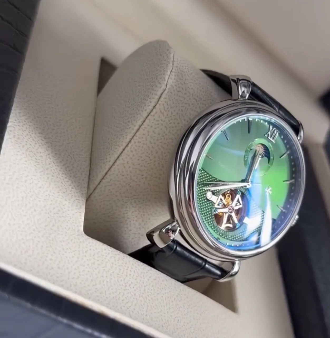 Relógio Patek Philippe Tour - Foto 2