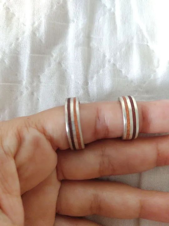 DIA DAS MÃES! Anel Edmilson Menezes Prata com detalhe em coral - tams 15 e 17