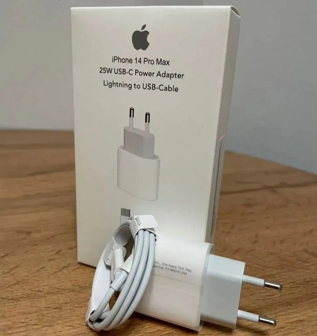 Carregador de iPhone turbo 20w cabo e fonte completo entrego