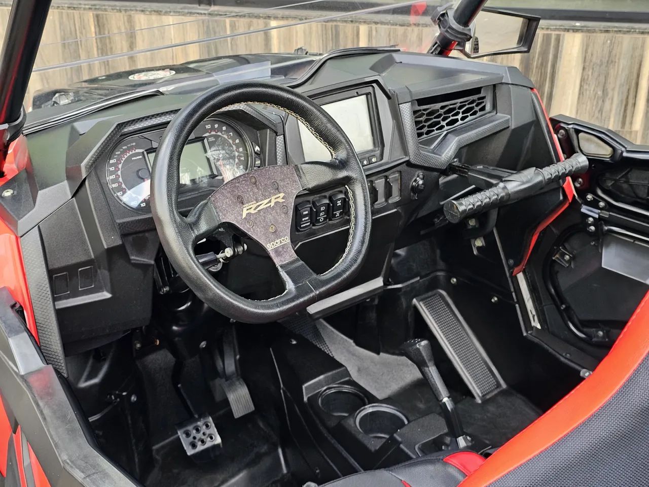 UTV POLARIS RZR TURBO S 1000 ANO 2019 - Foto 2