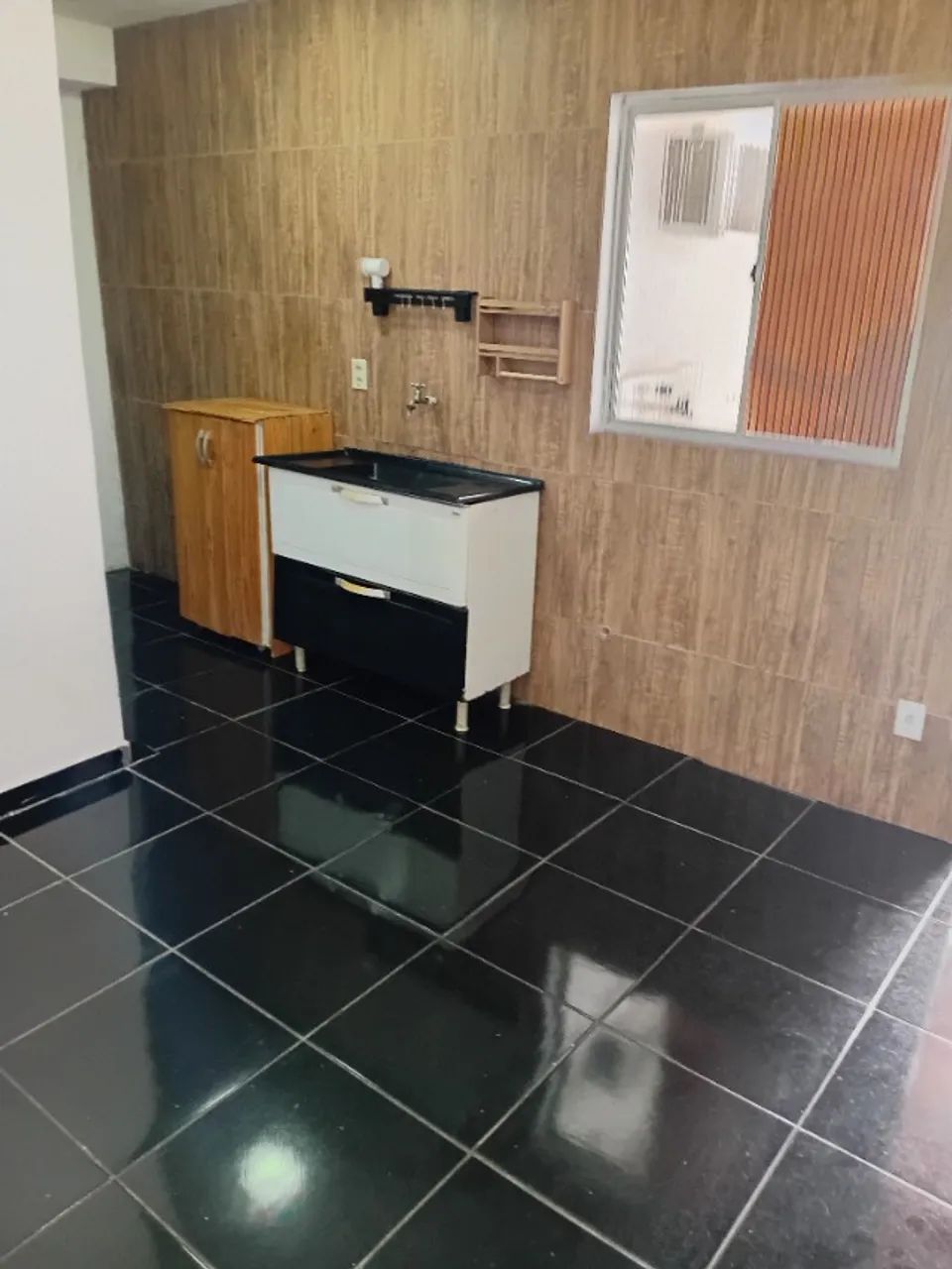 Alugo casa em pedra guaratiba 