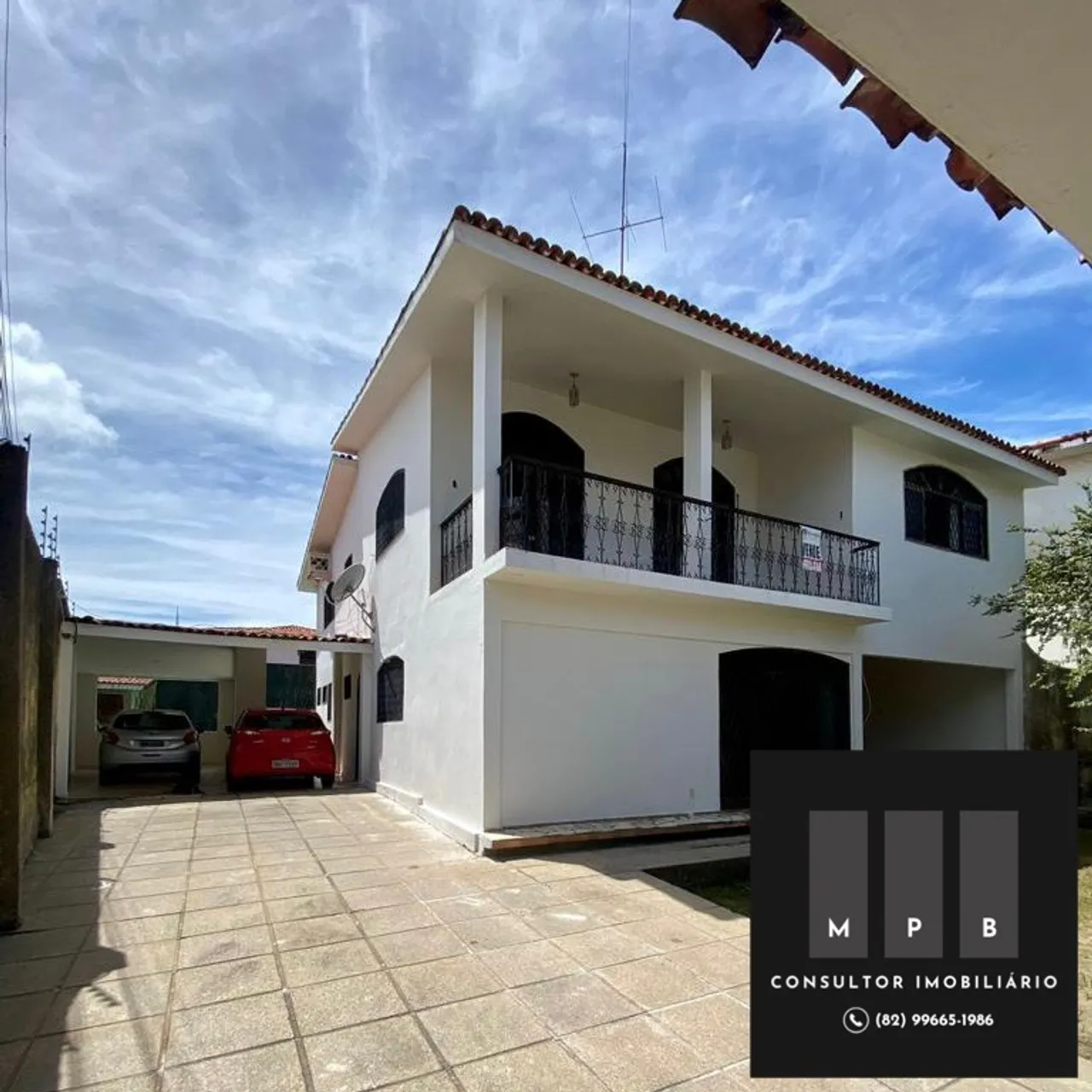 Casa grande com quintal e piscina no Farol!