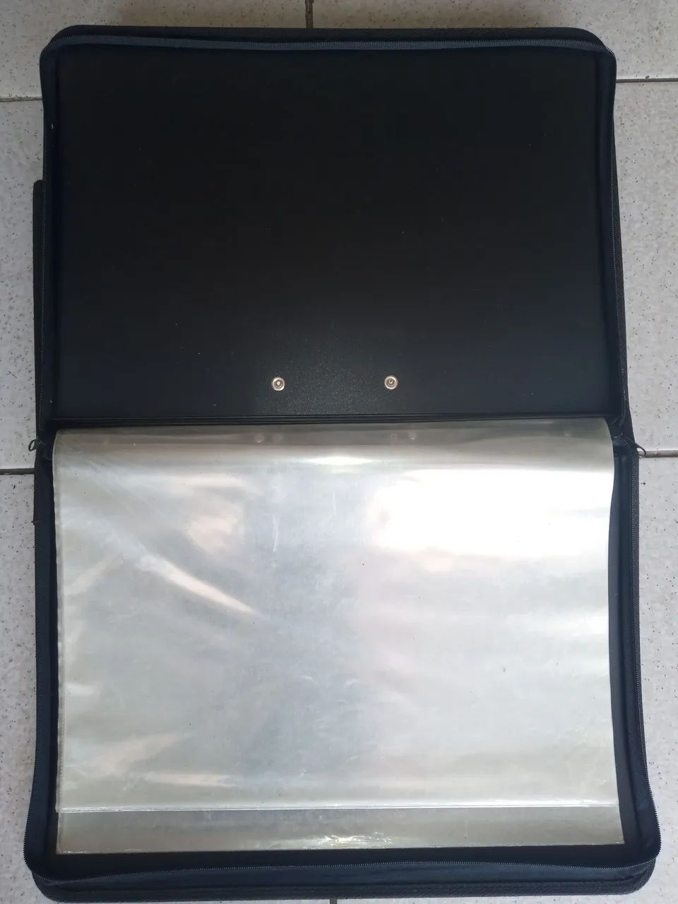 Pasta Portfólio Tamanho A3 Tipo Maleta Em PVC - Foto 4