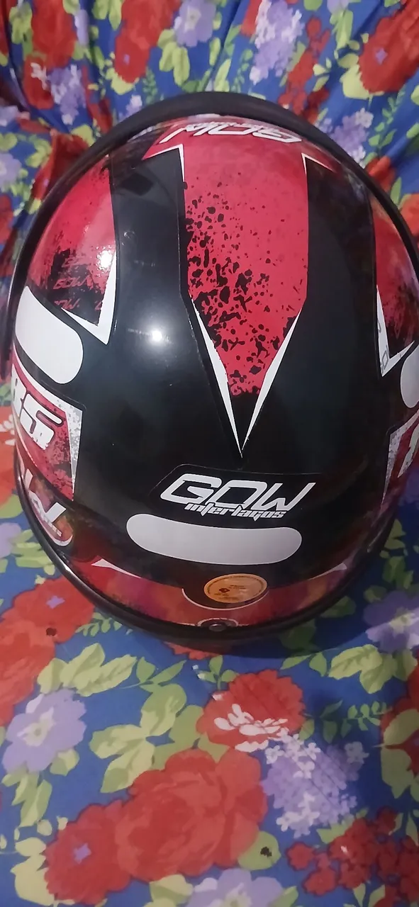 Capacete GOW