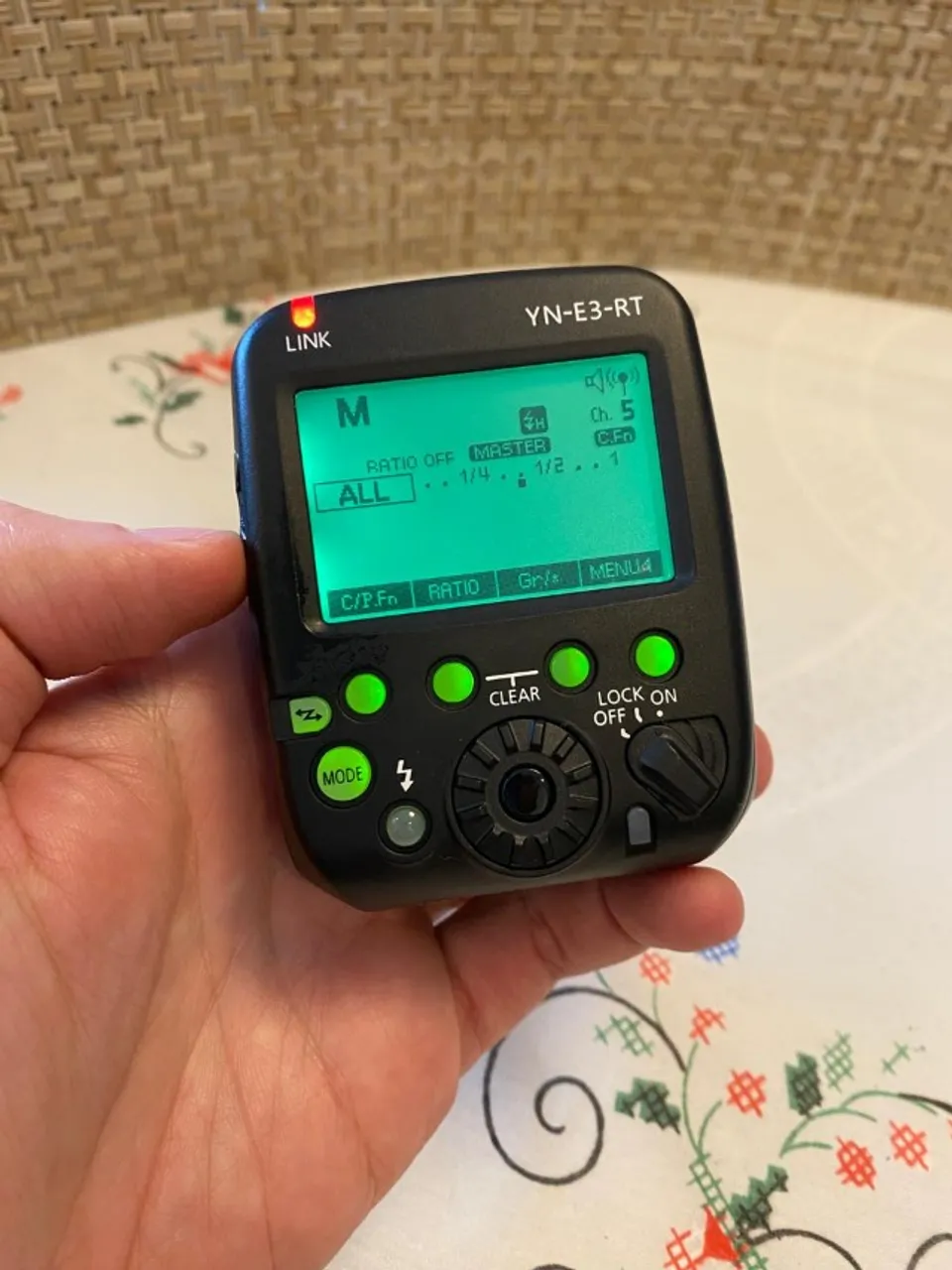 Transmissor de Flash Speedlite YONGNUO YN-E3-RT Seminovo (+ capa)
