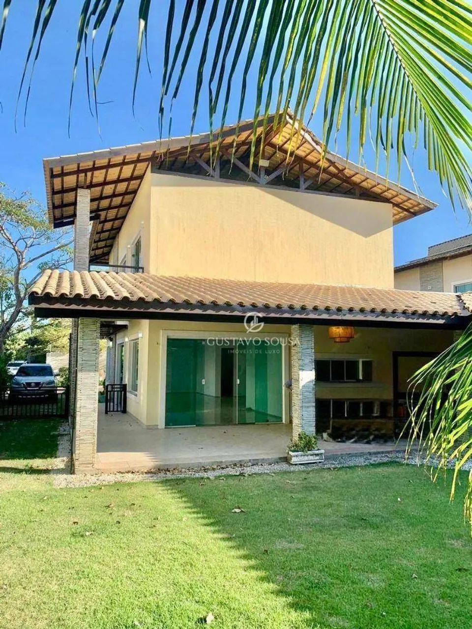 Vendo Excelente Casa Duplex 310m2, 3 Suítes, 4 Vagas de Garagem, Projetado, Deck, Quintal  - Foto 2