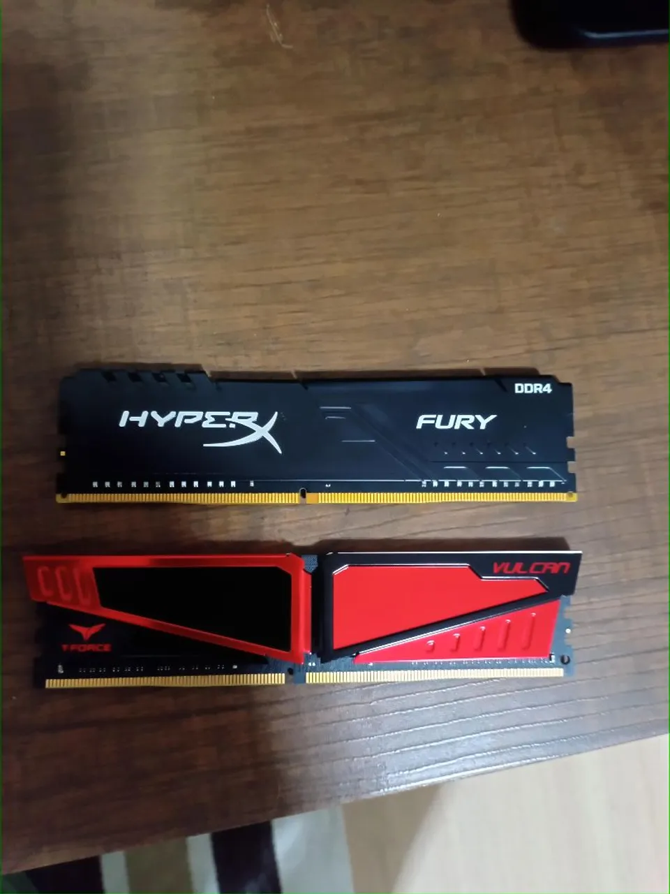 Memória RAM HyperX Fury DDR4 8GB e T-Force Vulcan DDR4 8GB