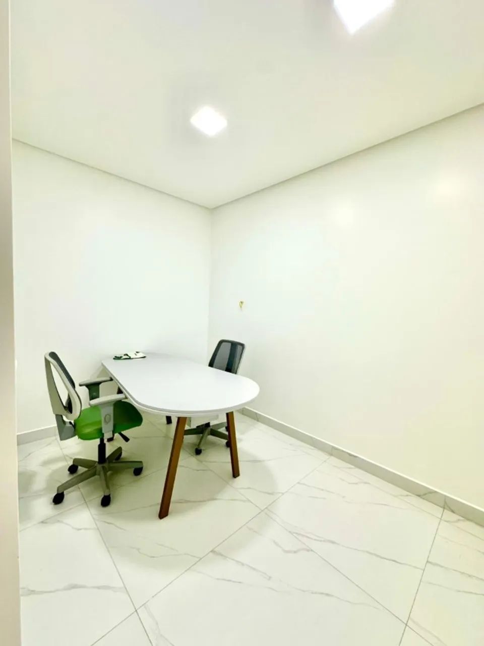Terras Alphaville -  4 suites, sendo 1 com closet, escritório e varanda (master) - Foto 5