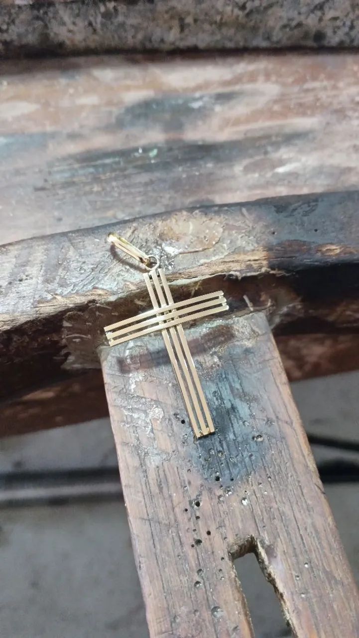 Pingente Cruz em Ouro 18k - Feito sob Encomenda